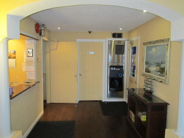 Lighthouse Inn Лондон Екстериор снимка